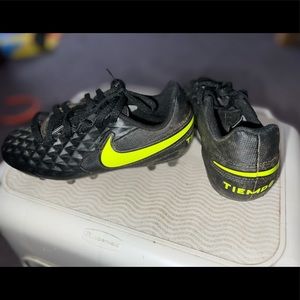 COPY - Boys Nike Soccer Cleats Size 13C